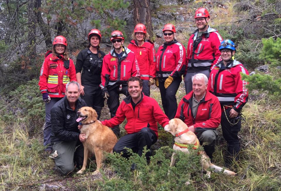 Comedian Rick Mercer joins Kamloops search and rescue team on dog training exercise